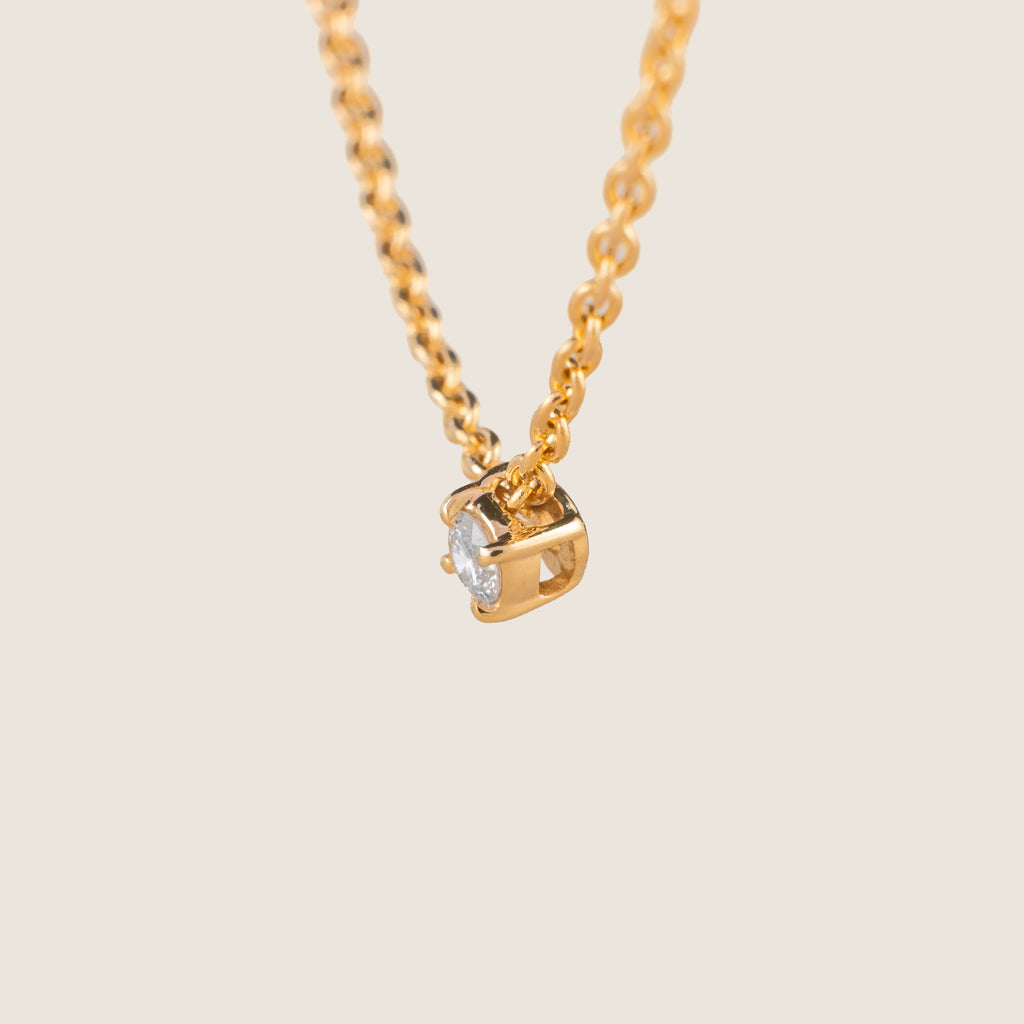 Solitaire Pendant Chain