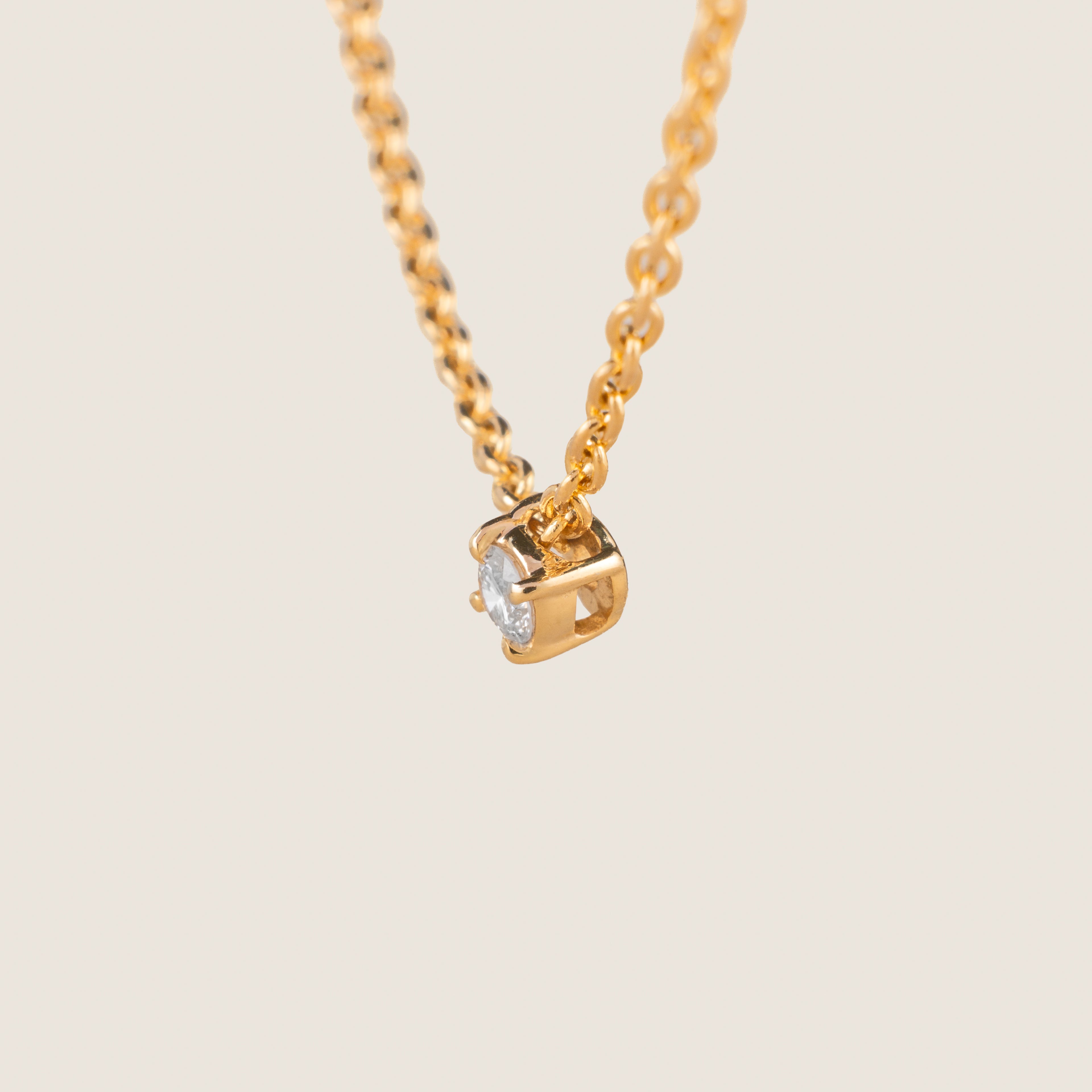 Solitaire Pendant Chain