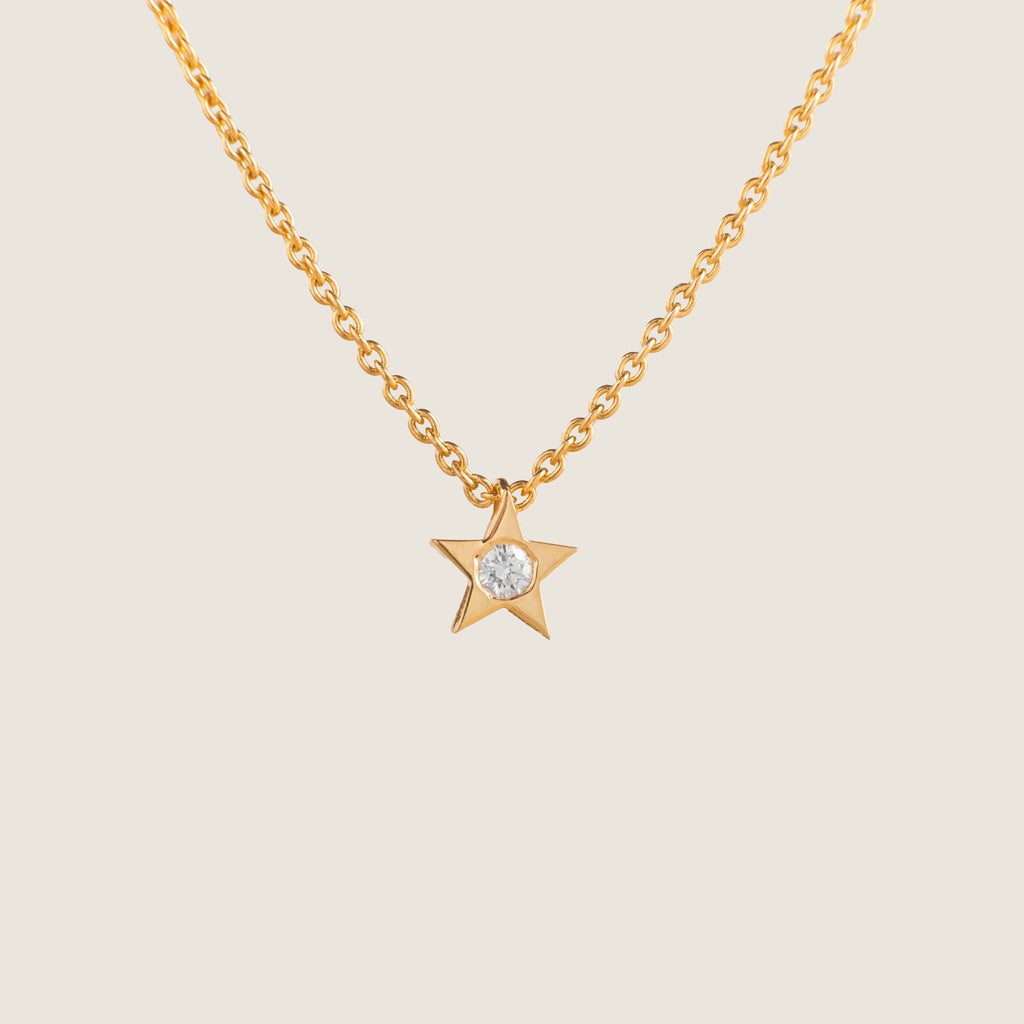 Stardust Solitaire Pendant Chain